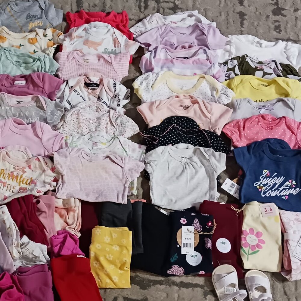 Baby girl cLothing lot 0-3 months